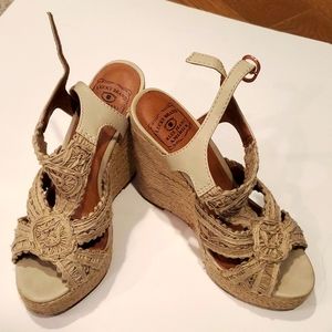 Lucky brand platform sandals. Size 7.5